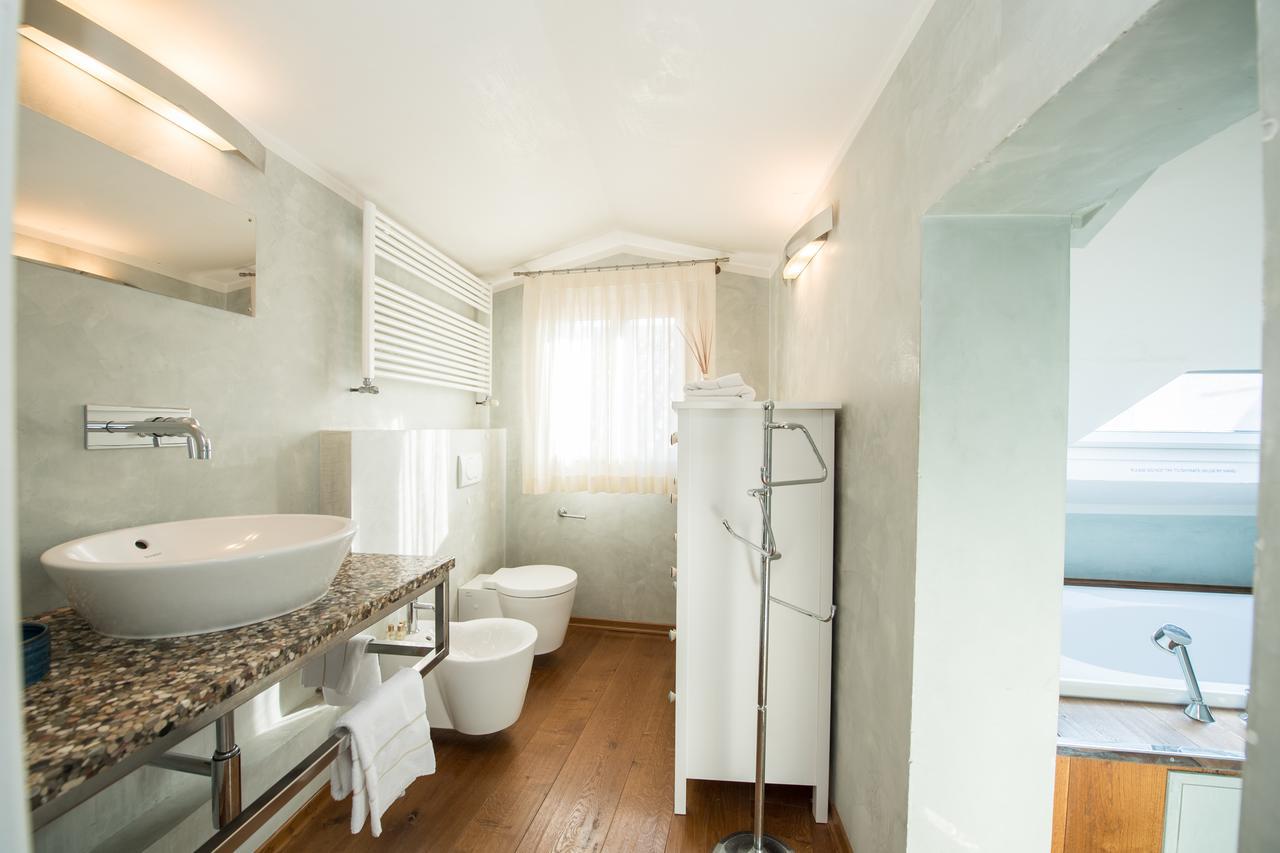Savoia & Jolanda Apartments 2 Венеция Экстерьер фото