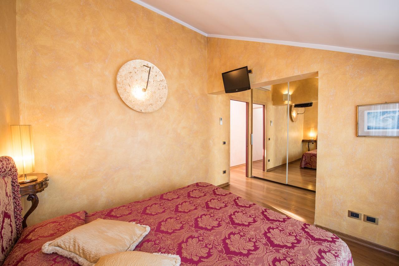 Savoia & Jolanda Apartments 2 Венеция Экстерьер фото