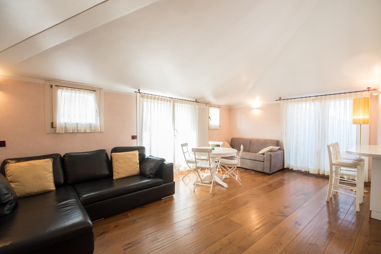Savoia & Jolanda Apartments 2 Венеция Экстерьер фото